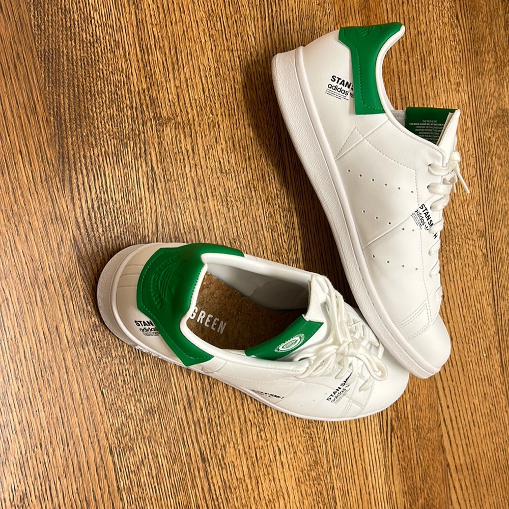 Size 13 Worn once, perfect condition. No creases or scratches.